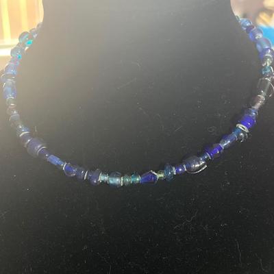 Multi shade of blue beaded necklace