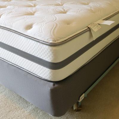 Wood Double Headboard with Beauty Rest Mattress