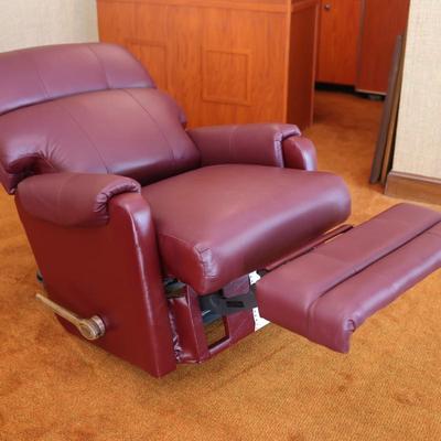 LA-Z-BOY Burgundy Recliner