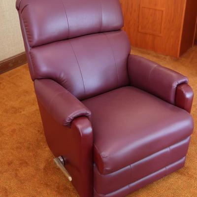 LA-Z-BOY Burgundy Recliner