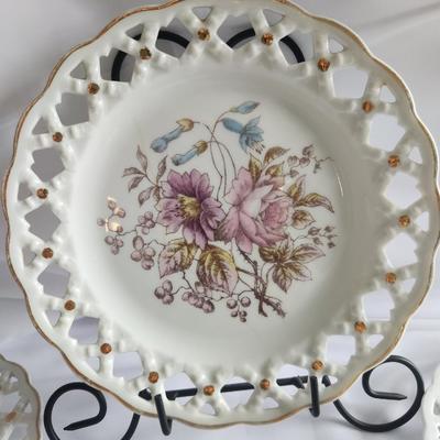 Vintage Plates (5)