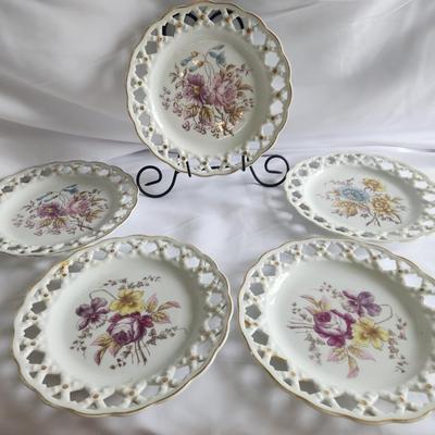 Vintage Plates (5)