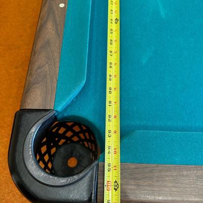 Brunswick Monarch Pool Table w/ Cues. *Read description before bidding