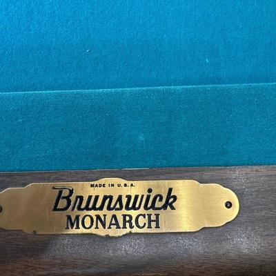Brunswick Monarch Pool Table w/ Cues. *Read description before bidding
