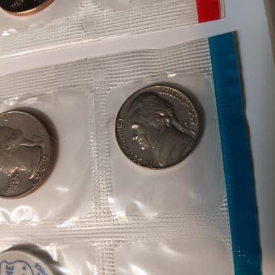 1969 PA AND DENVER MINT PROOF SETS