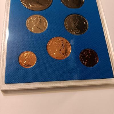 2 CANADIAN COINS PROOF SETS