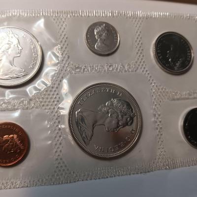 2 CANADIAN COINS PROOF SETS