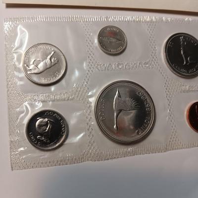 2 CANADIAN COINS PROOF SETS