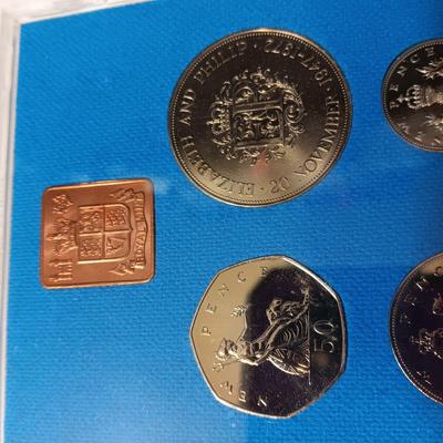 2 CANADIAN COINS PROOF SETS