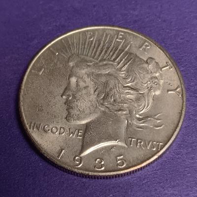1935 PEACE SILVER DOLLAR