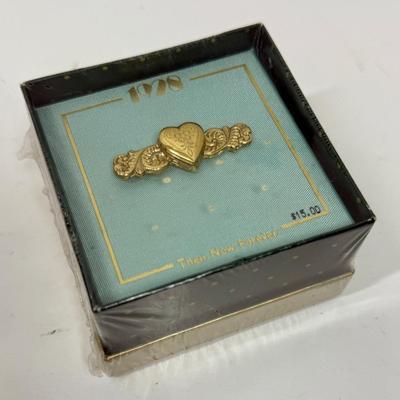 1928 brand gold-tone pin - new in box