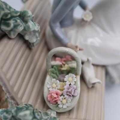 Lladro "Sunday in the Park" Lady On Bench Figurine