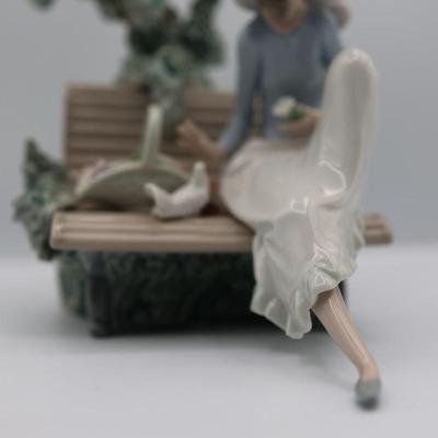 Lladro "Sunday in the Park" Lady On Bench Figurine