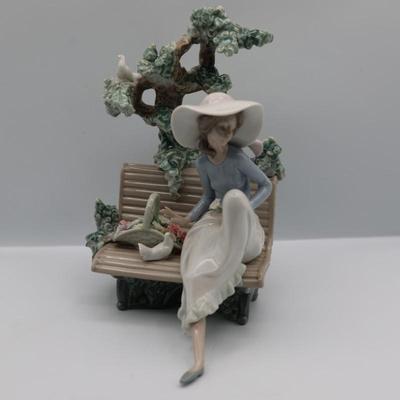 Lladro "Sunday in the Park" Lady On Bench Figurine