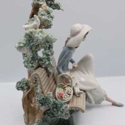 Lladro "Sunday in the Park" Lady On Bench Figurine