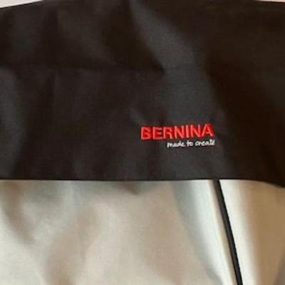 Bernina Sewing Machine 570 QE With Accessories