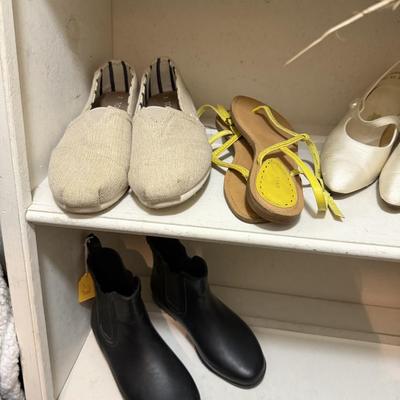 Lot 3: Women’s & Men’s Clothing