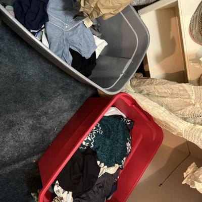 Lot 3: Women’s & Men’s Clothing