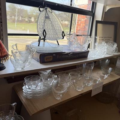 Lot 6: Laundry Room Selection