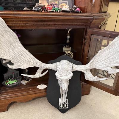 Lot 7: Shelf, Art, Figurines & More