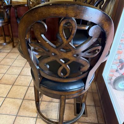Lot 8: Swivel Bar Stools