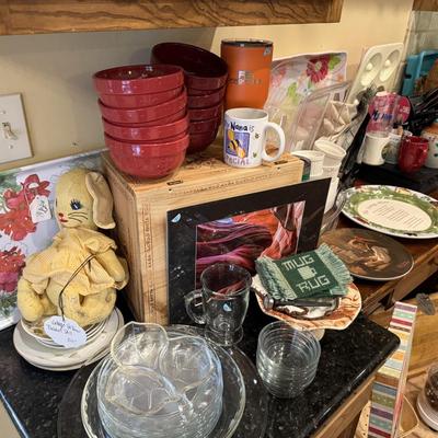 Lot 10: Kitchen Counter Left Selection