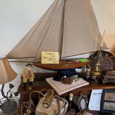 Lot 11: Amazing Yacht & More