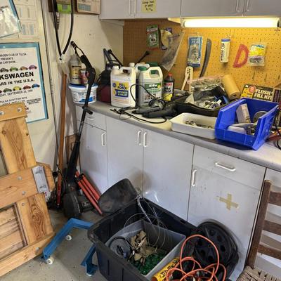 Lot 17: Garage / Far left wall selection