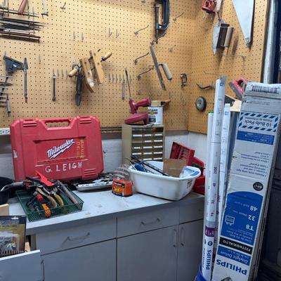 Lot 19: Garage / Tools Selection
