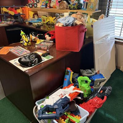 Lot 23: Kids Toys, Desk & More