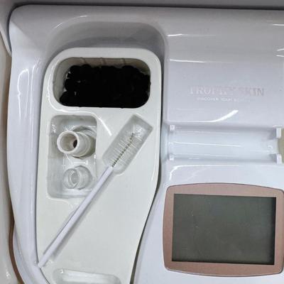 Trophy Skin MicrodermMD at Home Microdermabrasion Beauty System for Exfoliation and Anti-Aging
