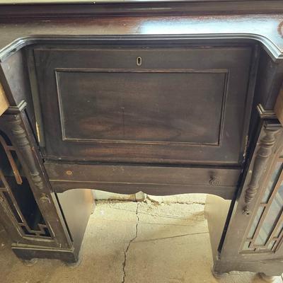 Antique wood Secretary desk with drop down front - For repair