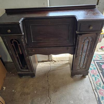 Antique wood Secretary desk with drop down front - For repair