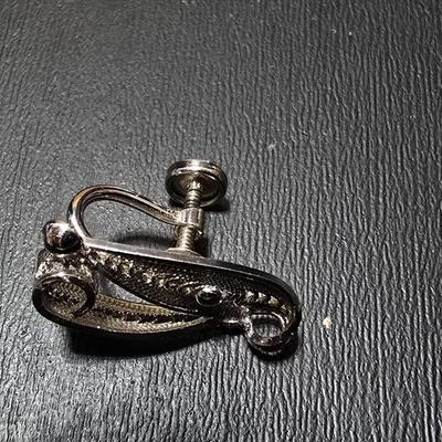 .925 marked Chevron style bracelet and sterling silver vintage Filigree Sorrento ear rings