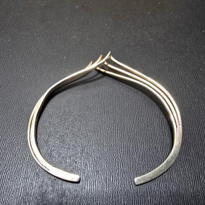 .925 marked Chevron style bracelet and sterling silver vintage Filigree Sorrento ear rings