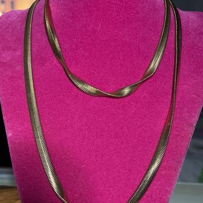Thick golden tone chain