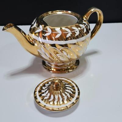 Vintage Sadler Swirl Gold Teapot White Leaf Design Made in England Numbered on base