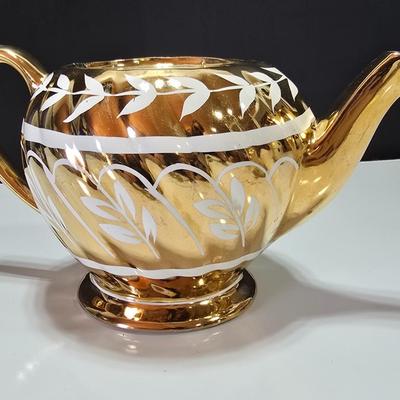 Vintage Sadler Swirl Gold Teapot White Leaf Design Made in England Numbered on base