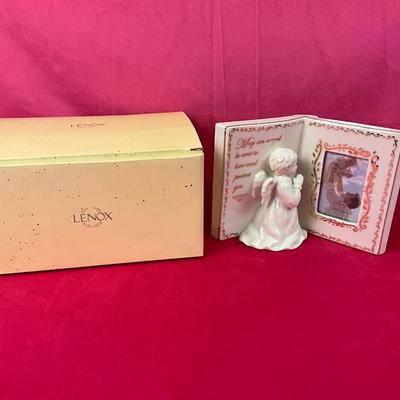 Lot A 482 Lenox China Treasures Prayer Book & Frame NEW