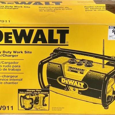 New DeWalt Heavy Duty Work Site Radio/Charger
