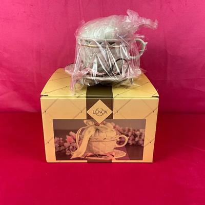 Lot A 483 Lenox “Tied with Love” Thalia Teacup & Saucer NEW