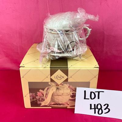 Lot A 483 Lenox “Tied with Love” Thalia Teacup & Saucer NEW