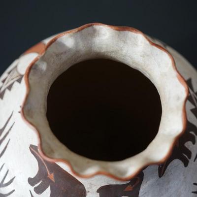 ACOMA PUEBLO VESSEL HAND CRAFT & DECORATED 11" - SIGNED M. ANTONI0