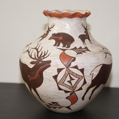 ACOMA PUEBLO VESSEL HAND CRAFT & DECORATED 11" - SIGNED M. ANTONI0