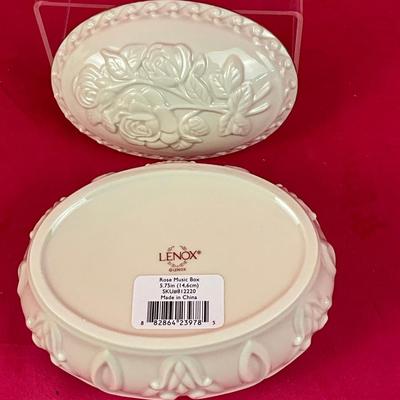 Lot A 491 Lenox American By Design Rose Music Box
