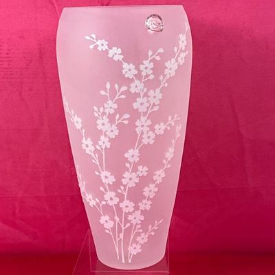 Lot A 500 Lenox “Bellina” Large Vase