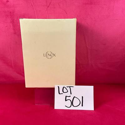 Lot A 500 Lenox “Bellina” Large Vase