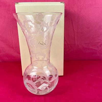 Lot A 503 Lenox Floral Nouveau Clear Vase