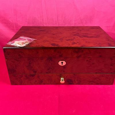 Lot A 504 Lenox Vintage PictureEternity Jewelry Box NEW