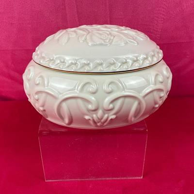 Lot A 505 Lenox Oval Beautiful Dreamer Rose Musical Jewelry Box NEW